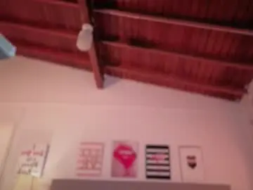 Pocahontas_moon  live sex cam