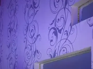 Pocahontas_moon  live sex cam