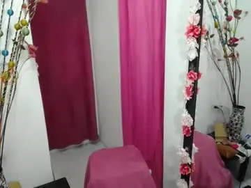 Sweetfantasyy69  live sex cam