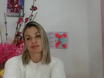 Sweetfantasyy69  live sex cam