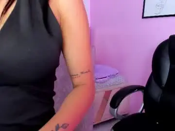 Corina__  live sex cam