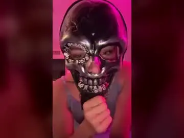Cutsieslayer  live sex cam