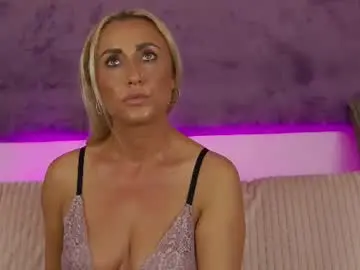 Lacieward  live sex cam