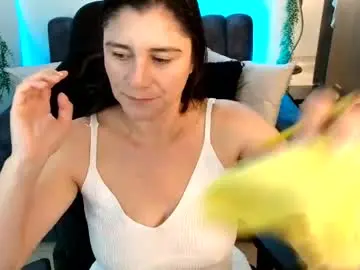 Lucyli_  live sex cam