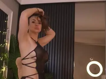 Luxennoir  live sex cam