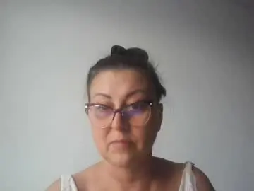 Nika_gucci  live sex cam