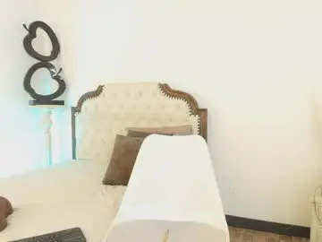 Arya_02  live sex cam