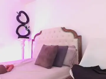 Arya_02  live sex cam