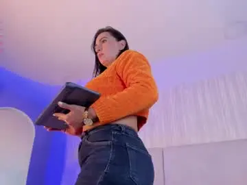 Arya_02  live sex cam