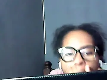 Ellah245  live sex cam