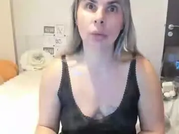 Eroticsensualkitty4u  live sex cam