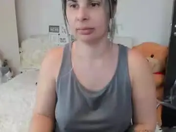 Eroticsensualkitty4u  live sex cam