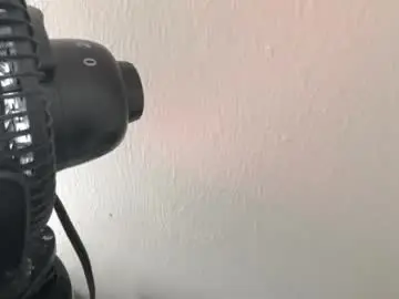 Lovecraftblood  live sex cam