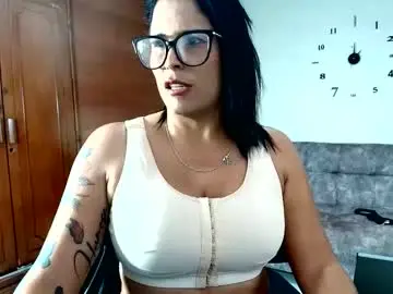 Majo_soussa  live sex cam