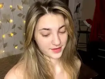 Oletaguinyard  live sex cam