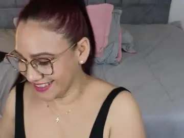 Rubieblaze  live sex cam