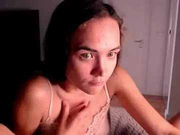 Evelyn_gg  live sex cam