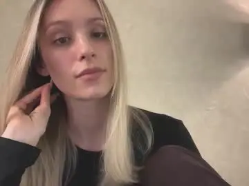 Fflloowweerr  live sex cam