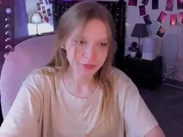 Karambamoon  live sex cam