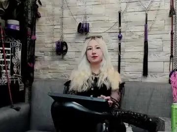 Kaziaswart  live sex cam