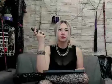 Kaziaswart  live sex cam