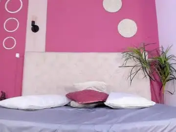 Miahchubby  live sex cam