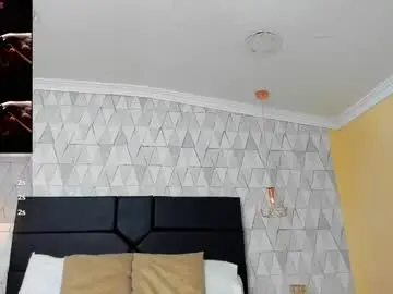 Roussewalker  live sex cam