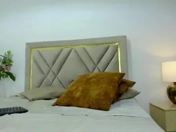 Emily_queen7  live sex cam