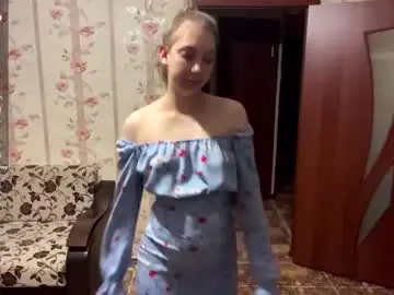 Essiecutty  live sex cam