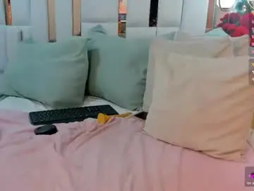 Estrellanoctis  live sex cam