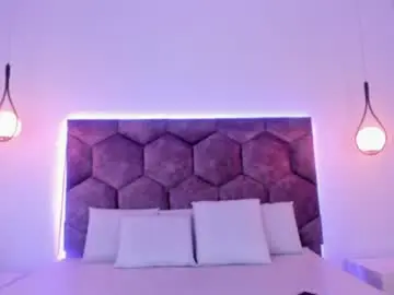 Mavis_adams_  live sex cam