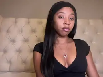 Nikkib333  live sex cam