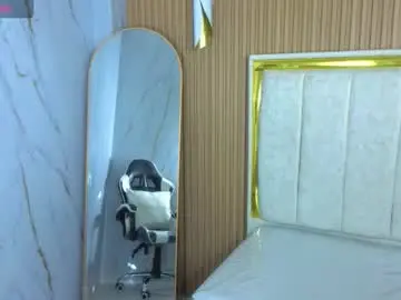 Saraah_tx  live sex cam