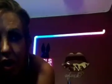 702bombshelll  live sex cam