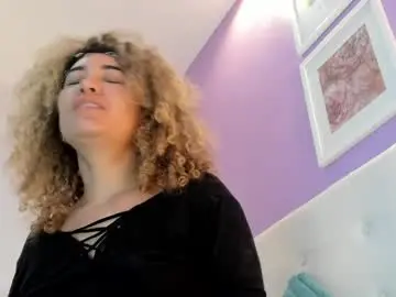 Charlotte1117  live sex cam