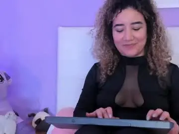 Charlotte1117  live sex cam