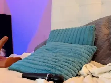 Charlotte1117  live sex cam