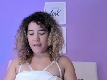 Charlotte1117  live sex cam