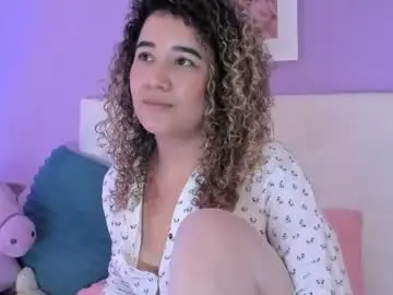 Charlotte1117  live sex cam