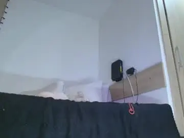 Charlotte1117  live sex cam