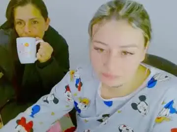 Juli_69  live sex cam