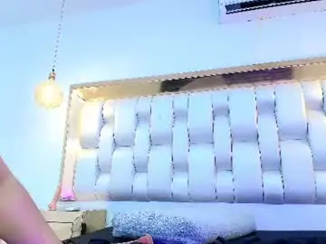 Lizzyraven  live sex cam