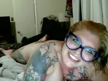 Moonpulseraven  live sex cam