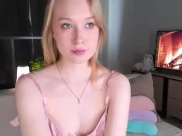 Amylouwood  live sex cam