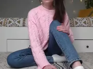 Cuteemouse  live sex cam