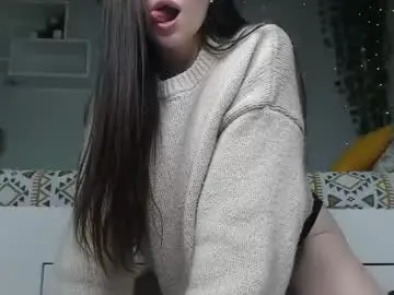 Cuteemouse  live sex cam