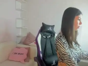 Ella_starrr_  live sex cam