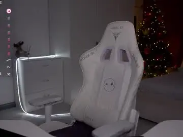 Evelina_fox  live sex cam