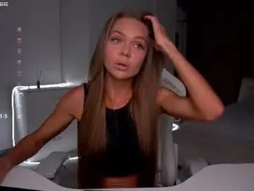 Evelina_fox  live sex cam