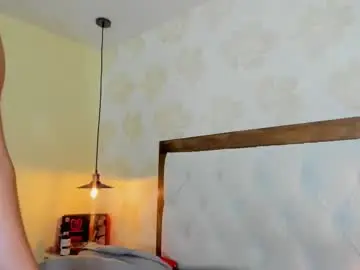 Linzi_lennox  live sex cam